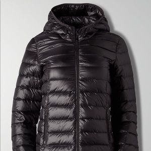Aritzia TNA Botanie Puffer